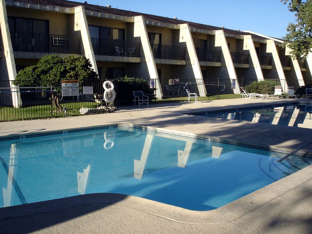 The Inn At Silver Lakes Helendale Exterior photo