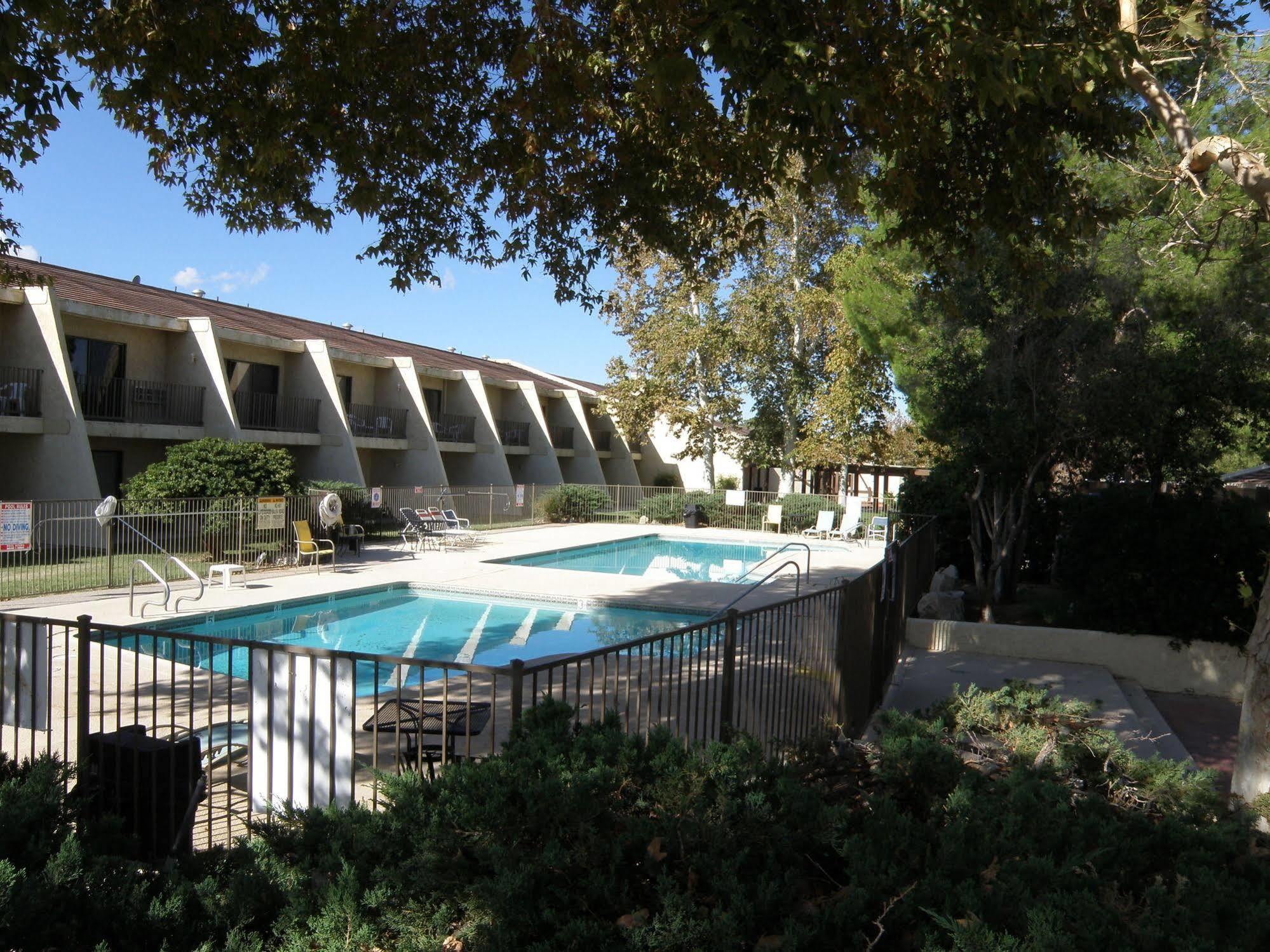 The Inn At Silver Lakes Helendale Exterior photo