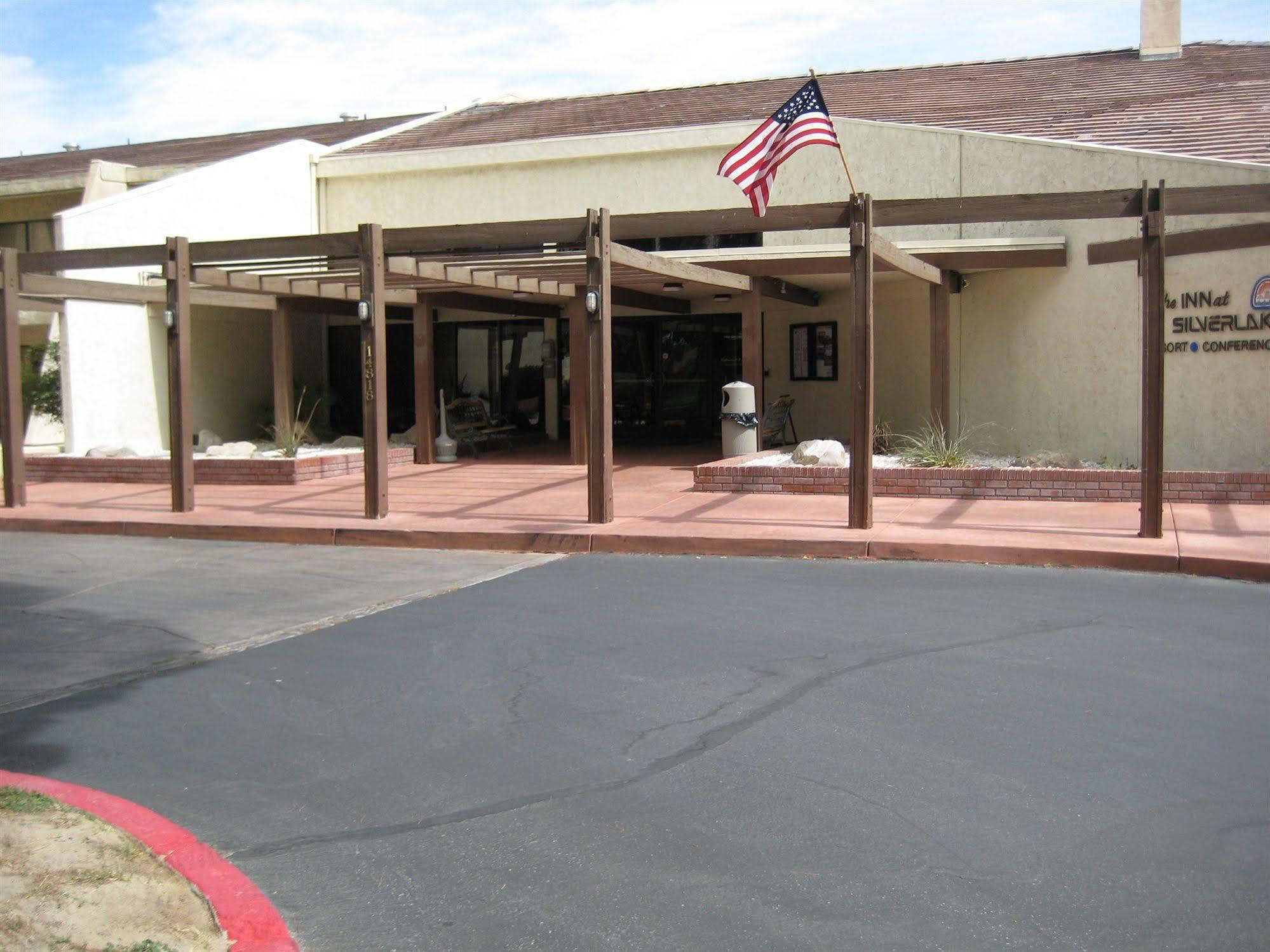 The Inn At Silver Lakes Helendale Exterior photo